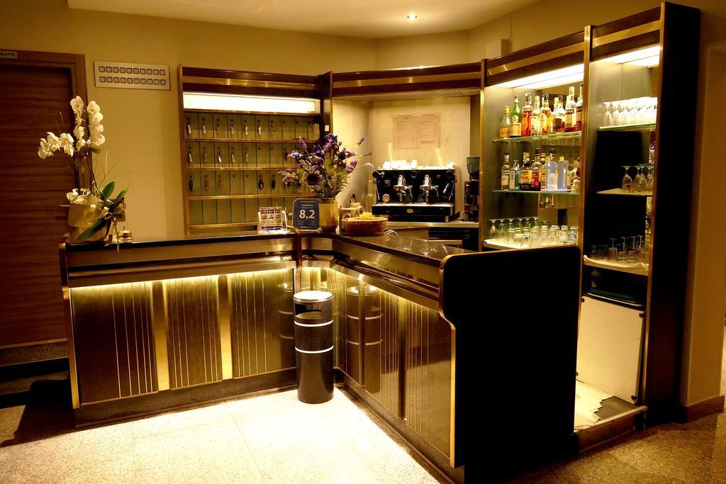 Hotel Desiree Сан-Бенедетто-дель-Тронто Экстерьер фото